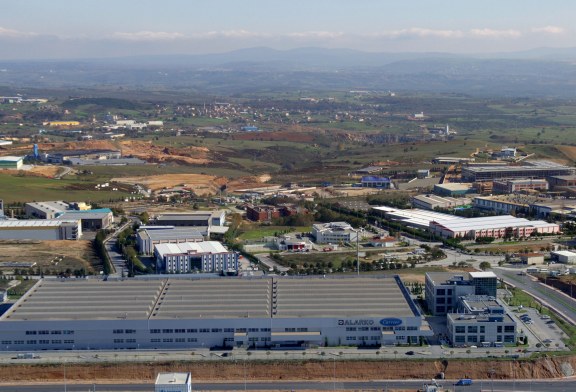 Alarko, müşterilerine para dağıtıyor